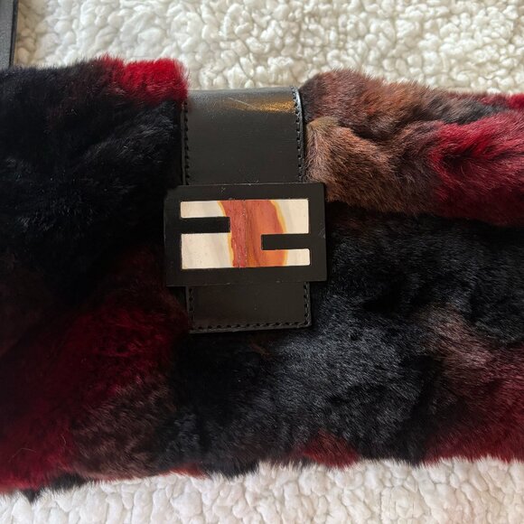 Rare FENDI 2010 Multicolor Rabbit Fur Baguette Shoulder Bag - Picture 3 of 11
